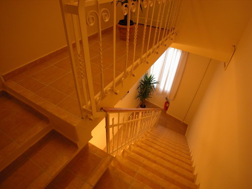 Guest House Roma Prato Esterno foto